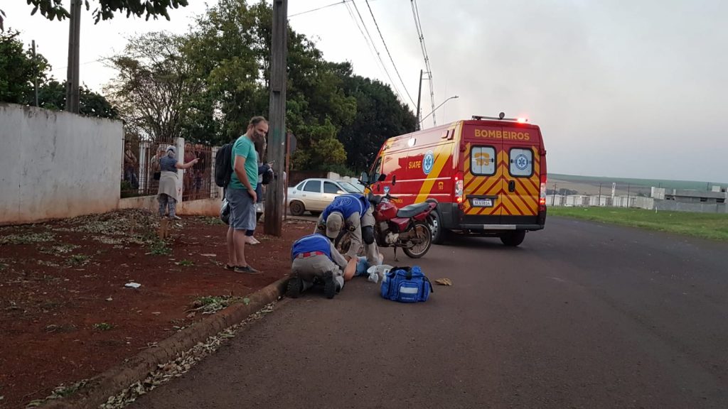 Mulher fica ferida em acidente entre motos no Bairro Floresta Mulher fica ferida em acidente entre motos no Bairro Floresta
