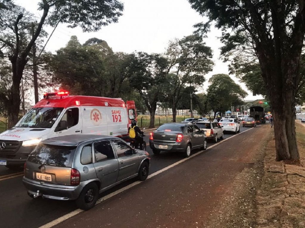 Homem de 47 anos é atropelado próximo a entrada do João Paulo, em Apucarana