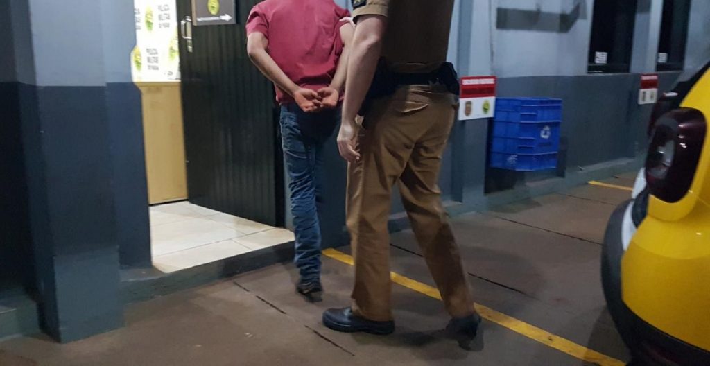 Homem ameaça ex-companheira e é detido pela PM no Bairro Coqueiral