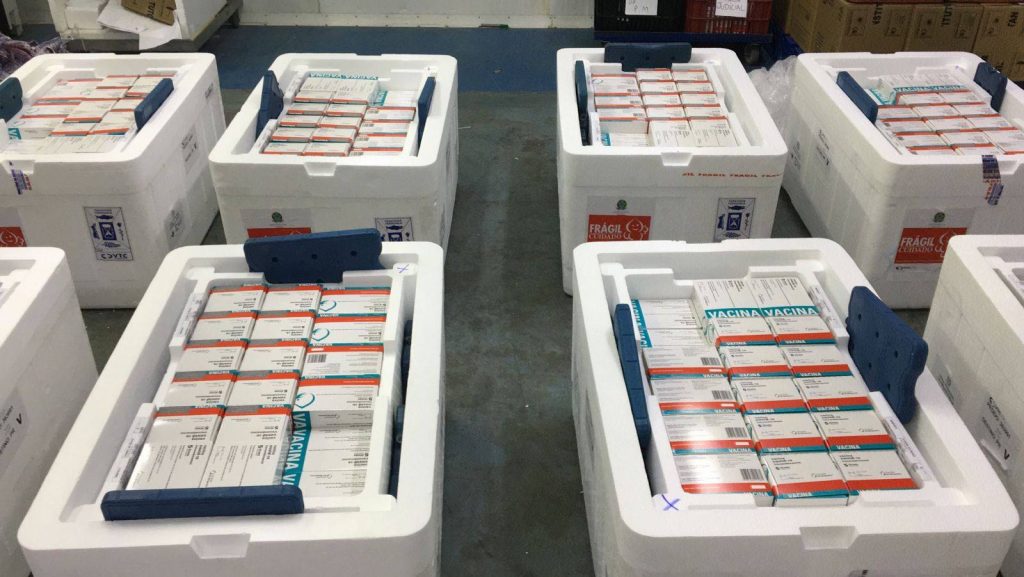 Estado recebe mais 232.250 vacinas contra a Covid-19; Lote completa remessa de 435.290 doses