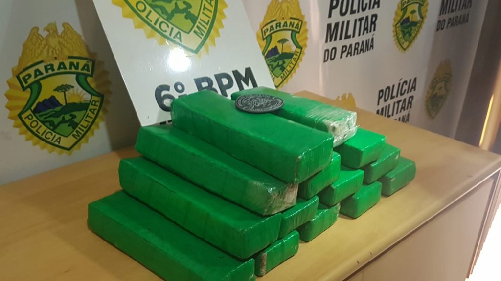 Após receber denúncia, PM realiza apreensão de 14 tabletes de maconha em transportadora
