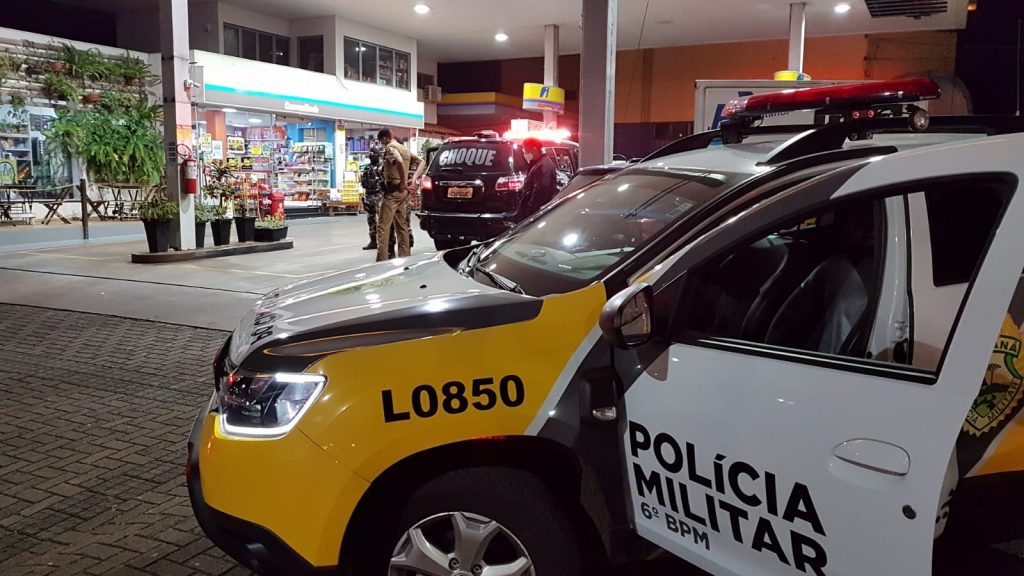 Suspeito de causar estragos em posto de combustíveis desacata policiais e é detido no Centro de Cascavel