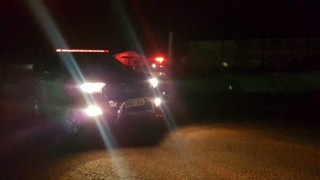 Mulher tem a mão amputada em acidente com máquina na Av. Renato Festugato