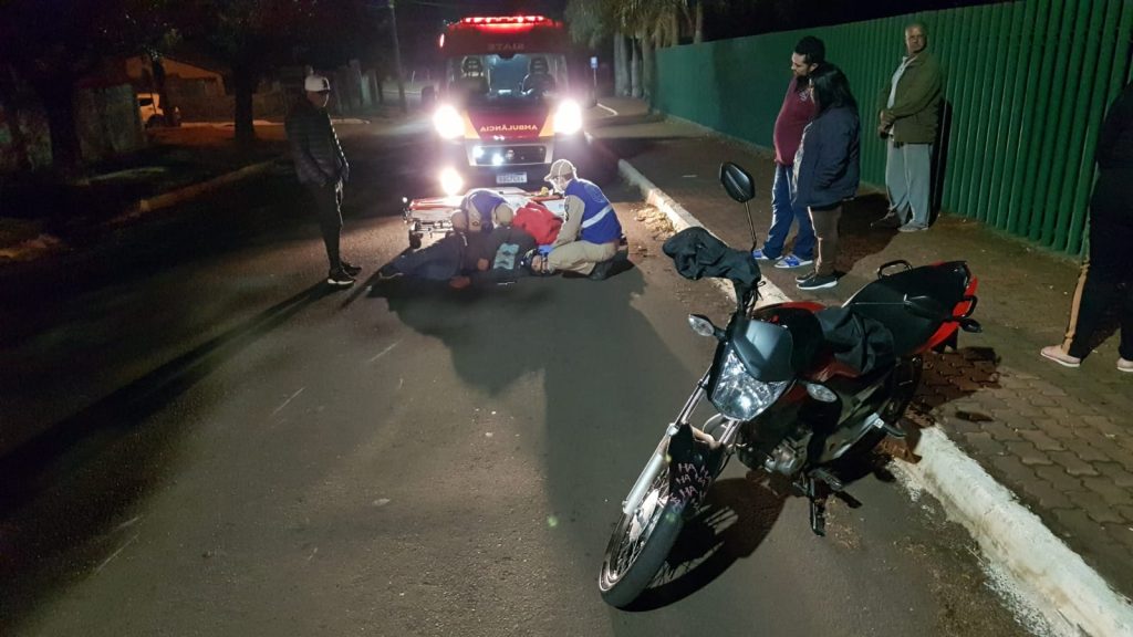Entregador fica ferido em acidente na Rua do Trevo, no Bairro Guarujá