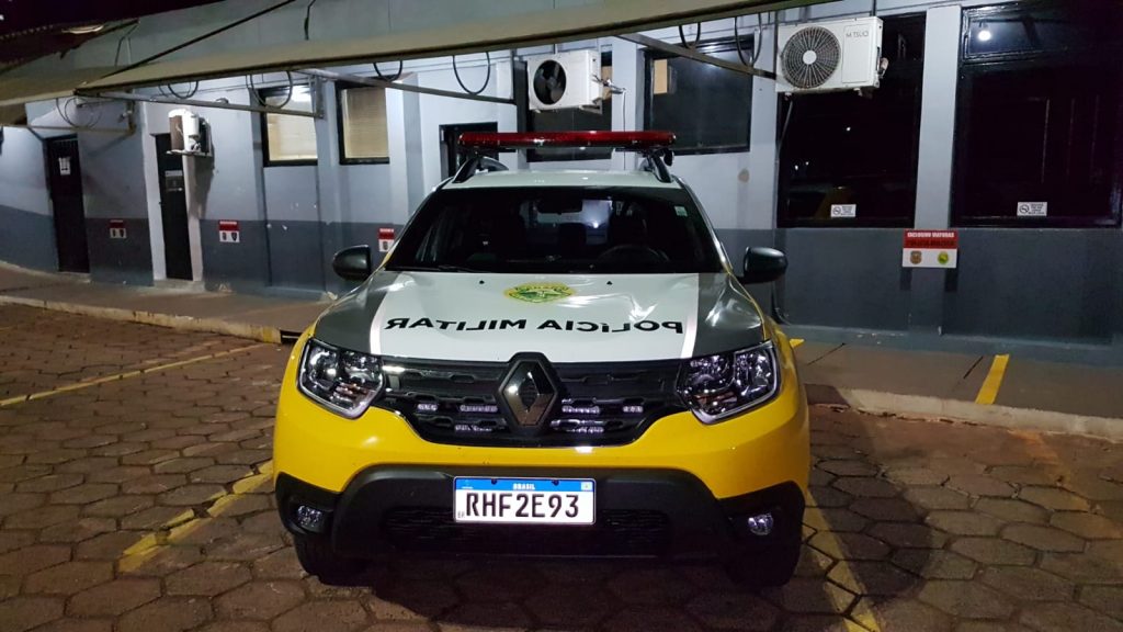 Homem é detido após ser acusado de agredir a esposa