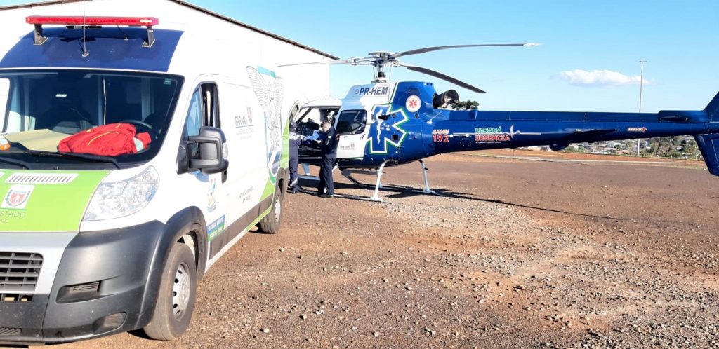 Helicóptero intercepta ambulância de Boa Vista da Aparecida para atender paciente