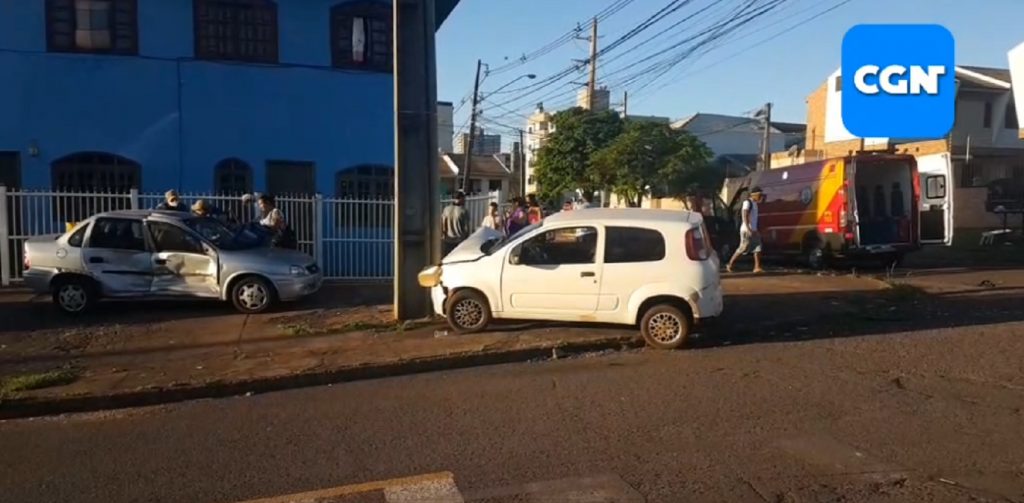 Forte batida entre carros mobiliza Siate ao Bairro Alto Alegre