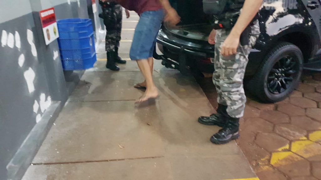 Homem que responde por furto é detido pelo Choque no Bairro Neva