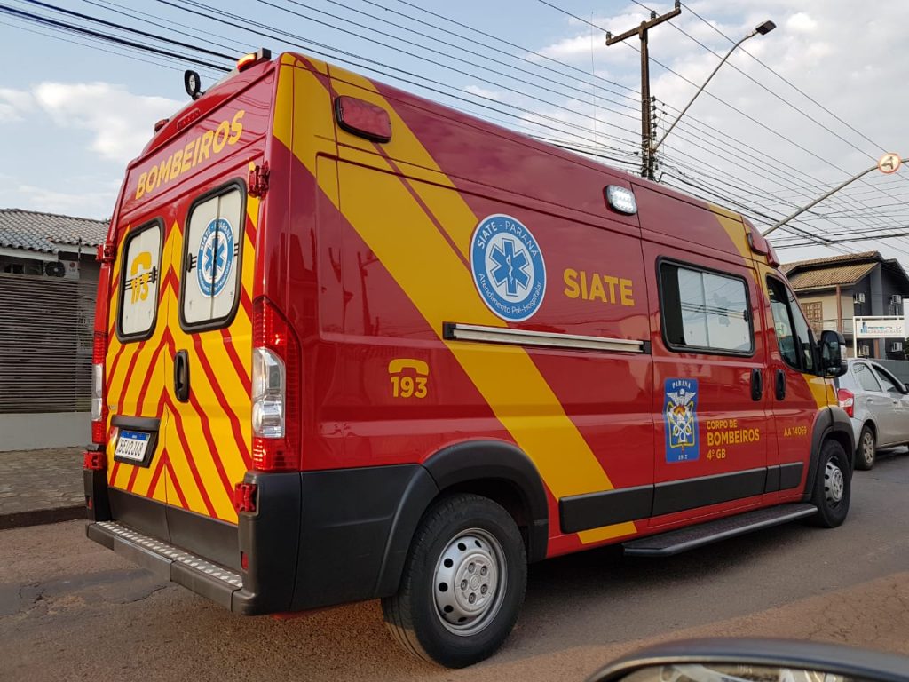 Homem de 68 anos fica ferido em acidente de trânsito na Rua Mato Grosso, esquina com Rafael Picoli