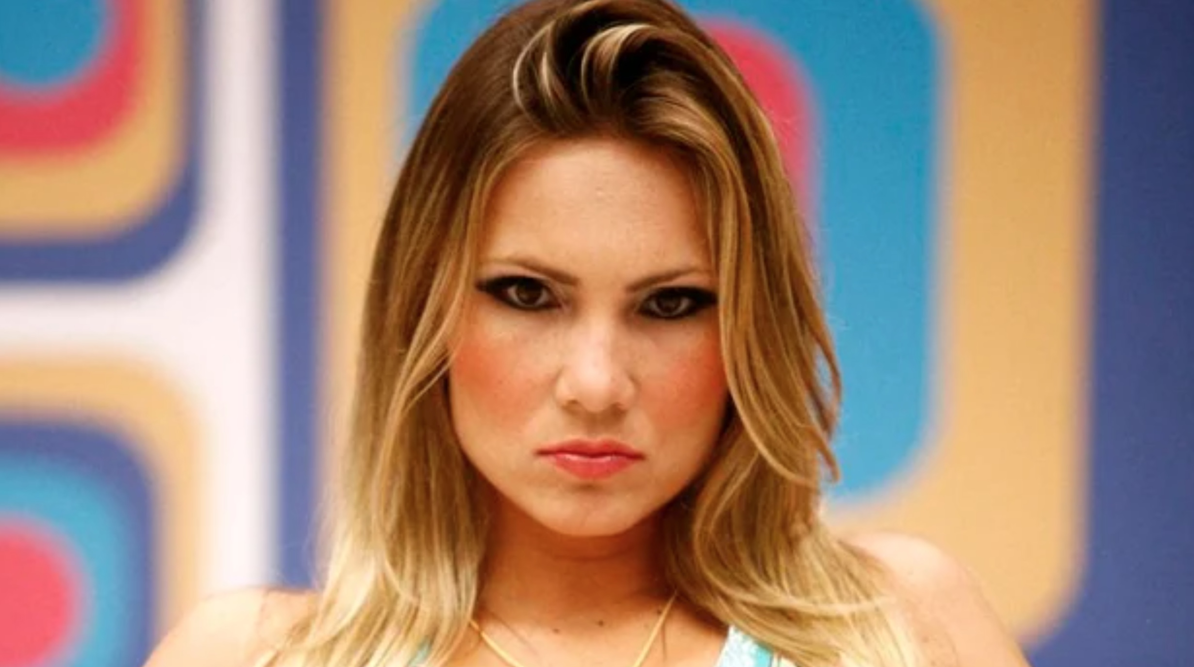 Ex-participante do ‘BBB’, Josiane Oliveira morre aos 43 anos Imagem referente a Ex-participante do ‘BBB’, Josiane Oliveira morre aos 43 anos