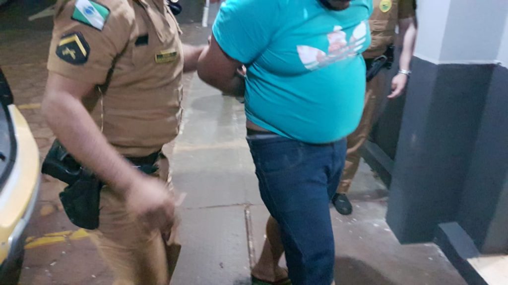 Homem é detido no Periolo por crimes da Lei Maria da Penha Homem é detido no Periolo por crimes da Lei Maria da Penha