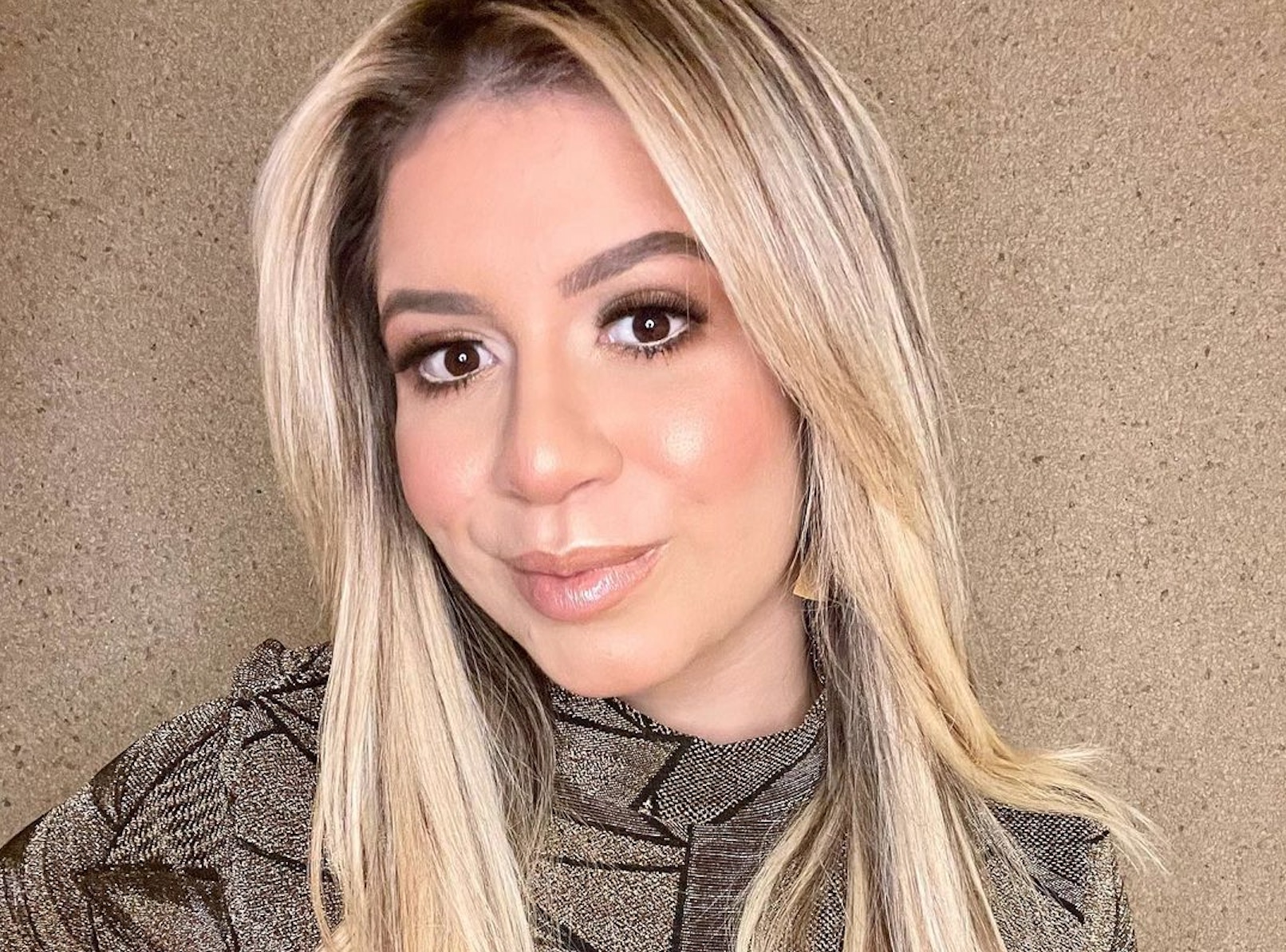 Marília Mendonça testa positivo para covid-19 e cancela show Marília Mendonça testa positivo para covid-19 e cancela show