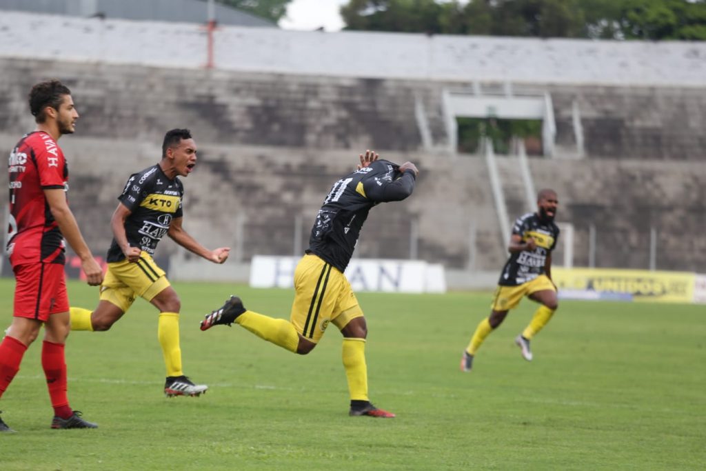 FC Cascavel vence, despacha o Athletico e fará final inédita do Campeonato Paranaense