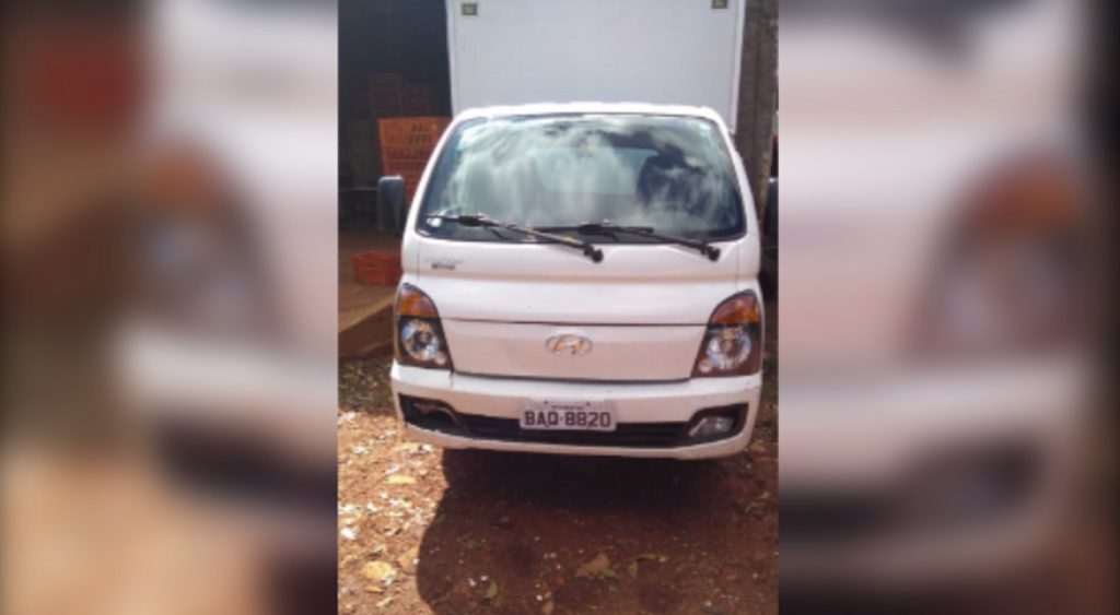 Hyundai HR com placas BAQ-8820 foi furtado na Rua Mato Grosso, no Centro de Cascavel