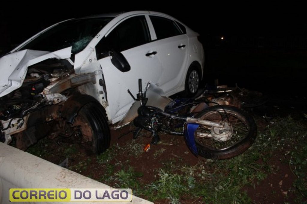 Três pessoas ficam feridas em acidente envolvendo três veículos próximo ao trevo de acesso a cidade de Santa Helena