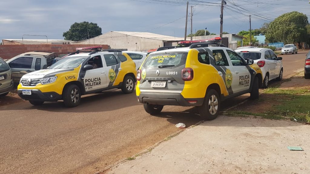 Veículo Ford Ka que teria sido roubado é recuperado pela PM no Bairro Esmeralda