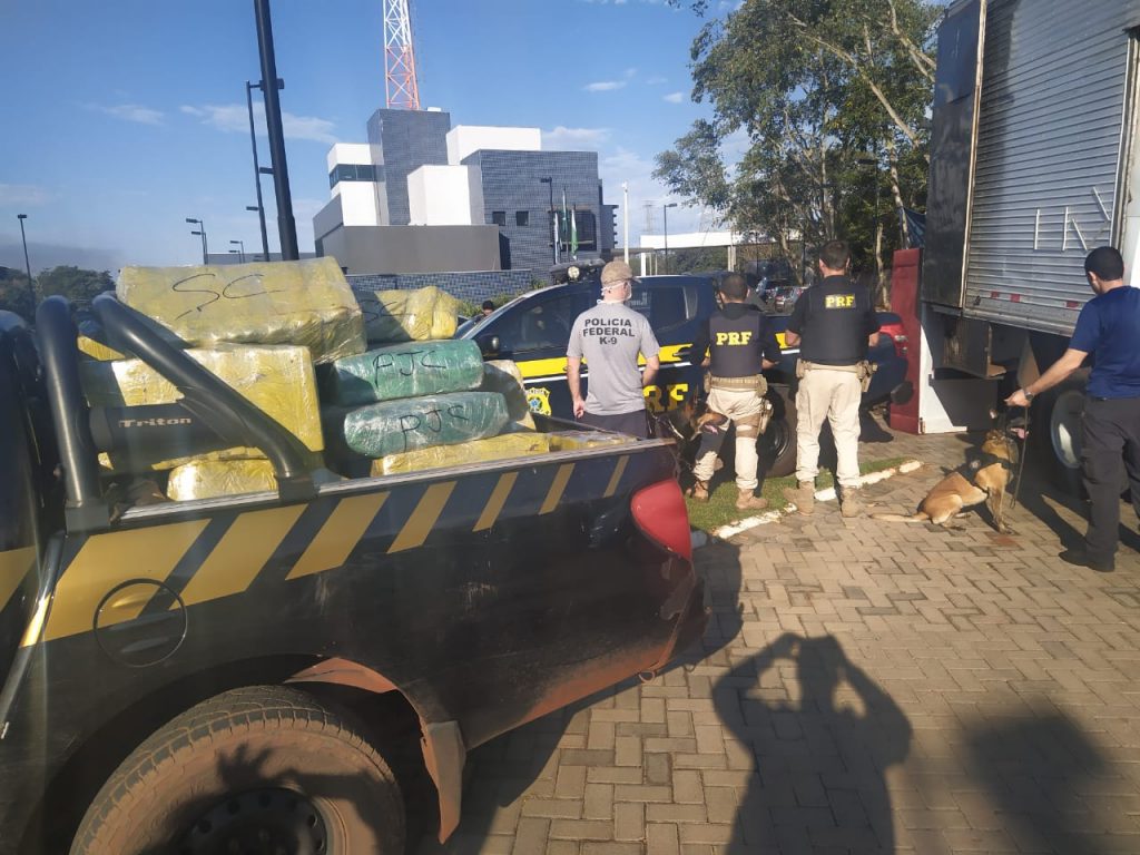 Ação Integrada da PRF, PF e PM/MS resulta na apreensão de 921 Kg de maconha em Guaíra