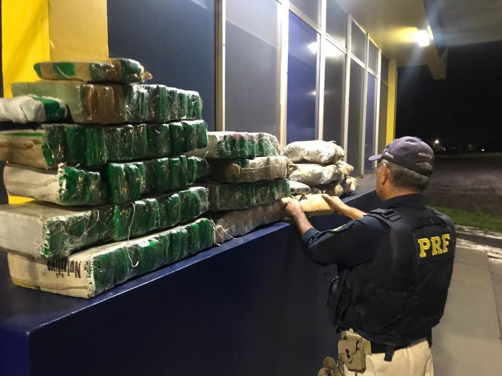 PRF apreende maconha, skunk e haxixe em Santa Terezinha de Itaipu
