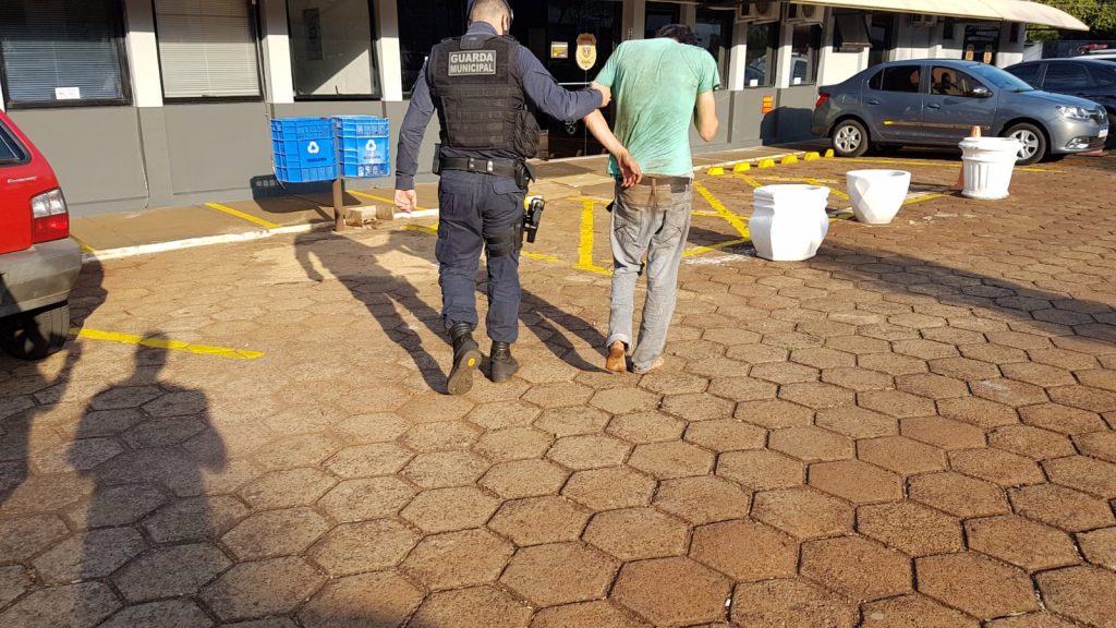 GM detém indivíduo por ameaça e suspeita de embriaguez ao volante no Cataratas