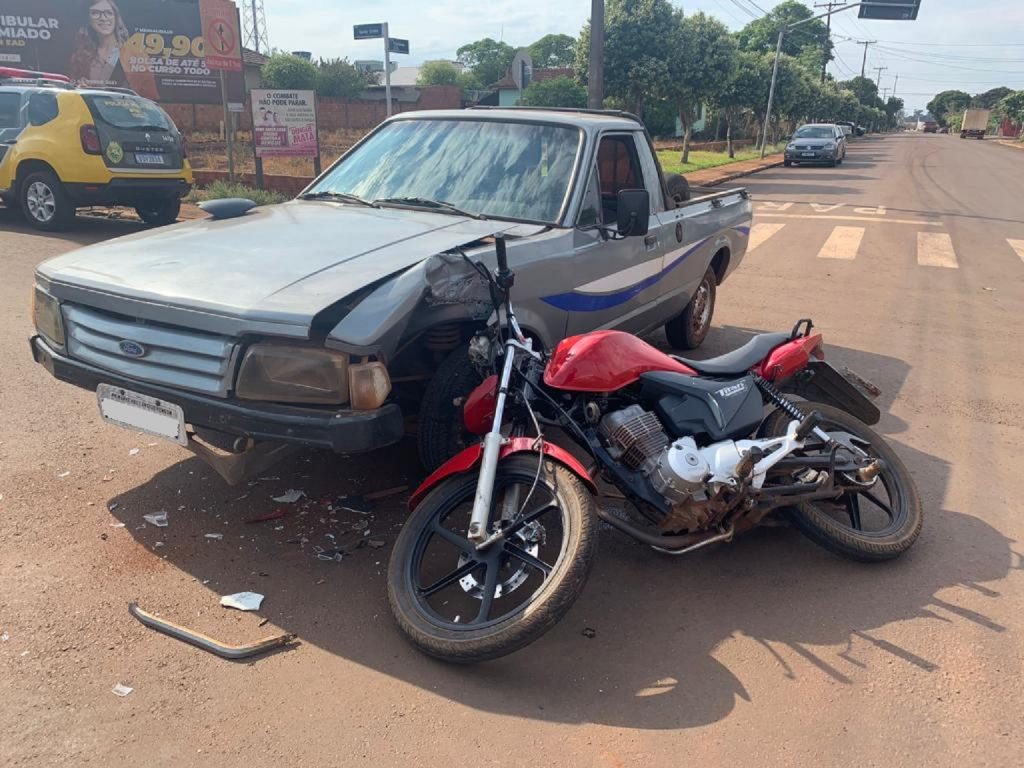 Colisão entre carro e moto deixa homem ferido em Nova Santa Rosa