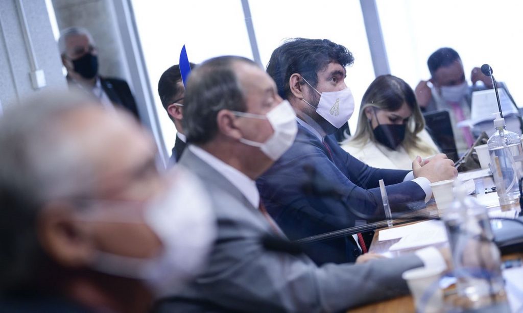 CPI: suposto lobista atuou para fraude em licitação, dizem senadores