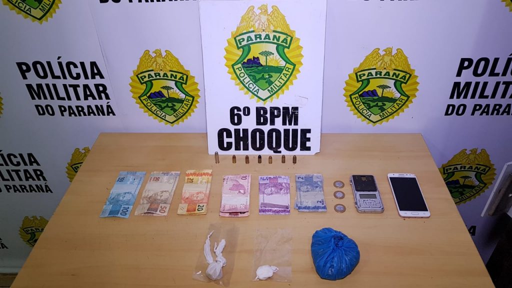 Choque detém jovem e apreende drogas, munições e dinheiro no Bairro Neva Choque detém jovem e apreende drogas, munições e dinheiro no Bairro Neva