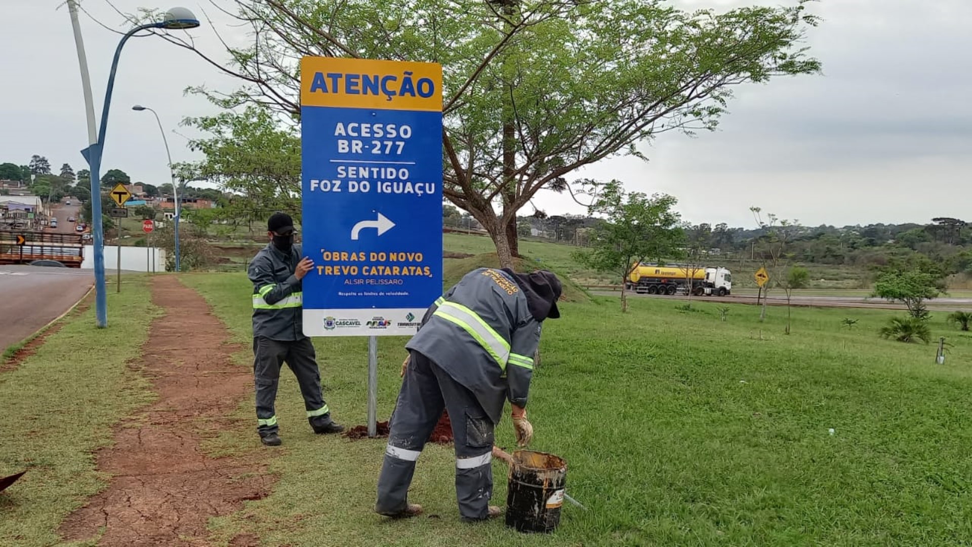 Desvie do Trevo Cataratas: rotas alternativas urbanas recebem reforço na sinalização vertical
