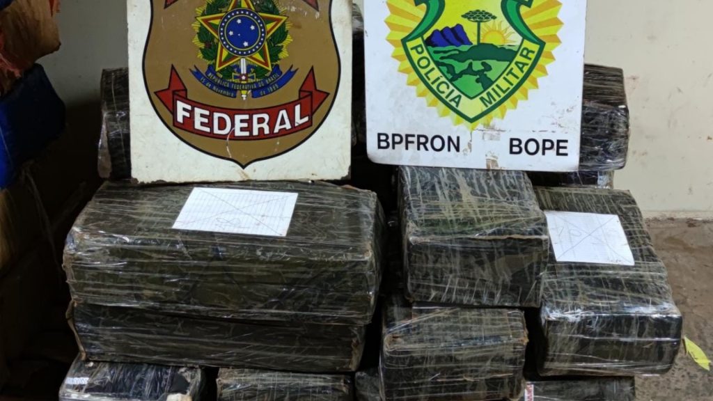 BPFron e PF apreendem drogas durante abordagem em Guaíra BPFron e PF apreendem drogas durante abordagem em Guaíra