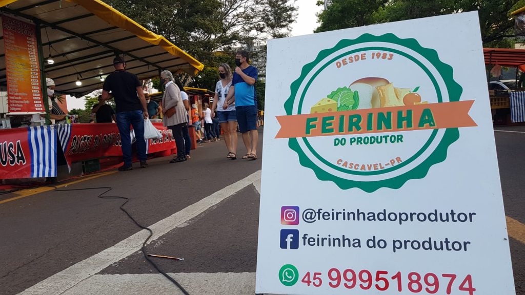 Tradicional Feira do Produtor é realizada em frente à Prefeitura de Cascavel Tradicional Feira do Produtor é realizada em frente à Prefeitura de Cascavel