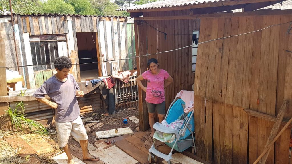 Pode ajudar? Famílias pedem ajuda no Melissa Pode ajudar? Famílias pedem ajuda no Melissa