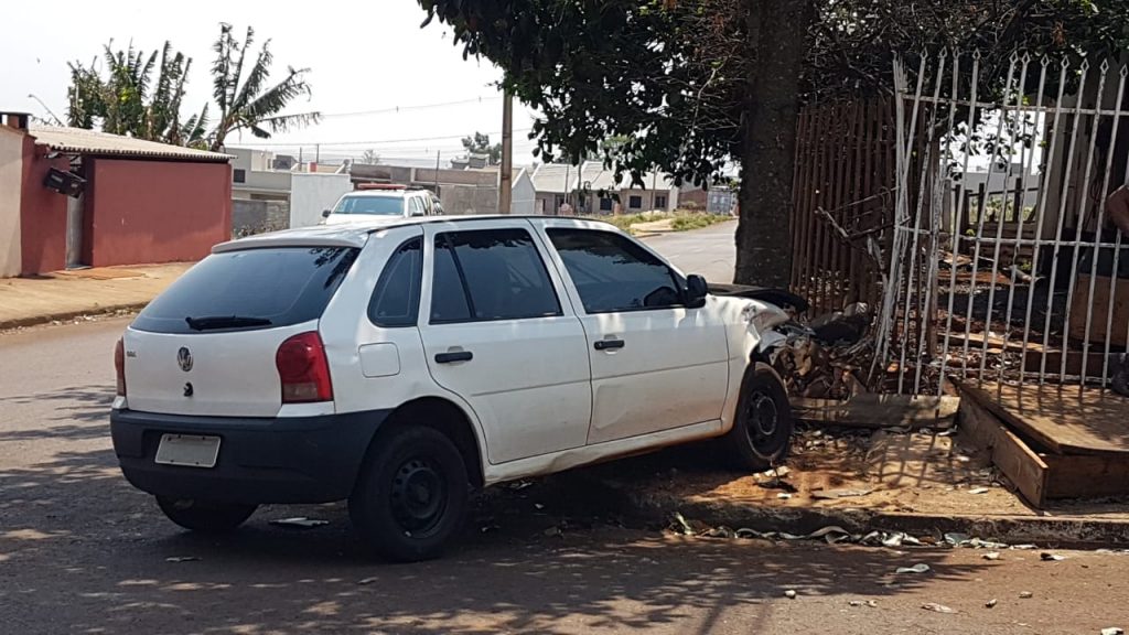 Gol e Strada se envolvem em colisão no Interlagos Gol e Strada se envolvem em colisão no Interlagos