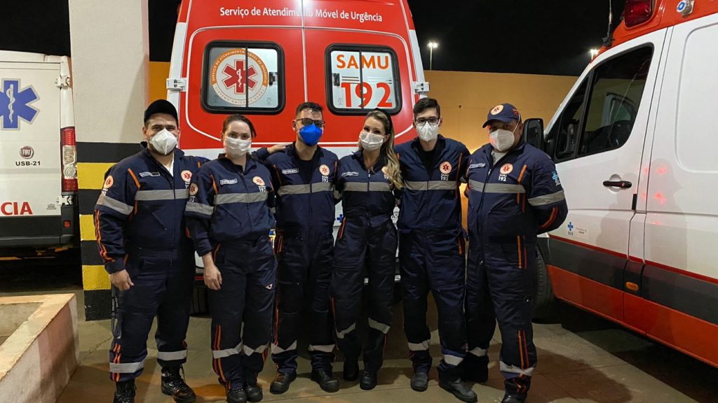 Socorristas do Samu revertem parada cardiorrespiratória em paciente no Universitário Socorristas do Samu revertem parada cardiorrespiratória em paciente no Universitário
