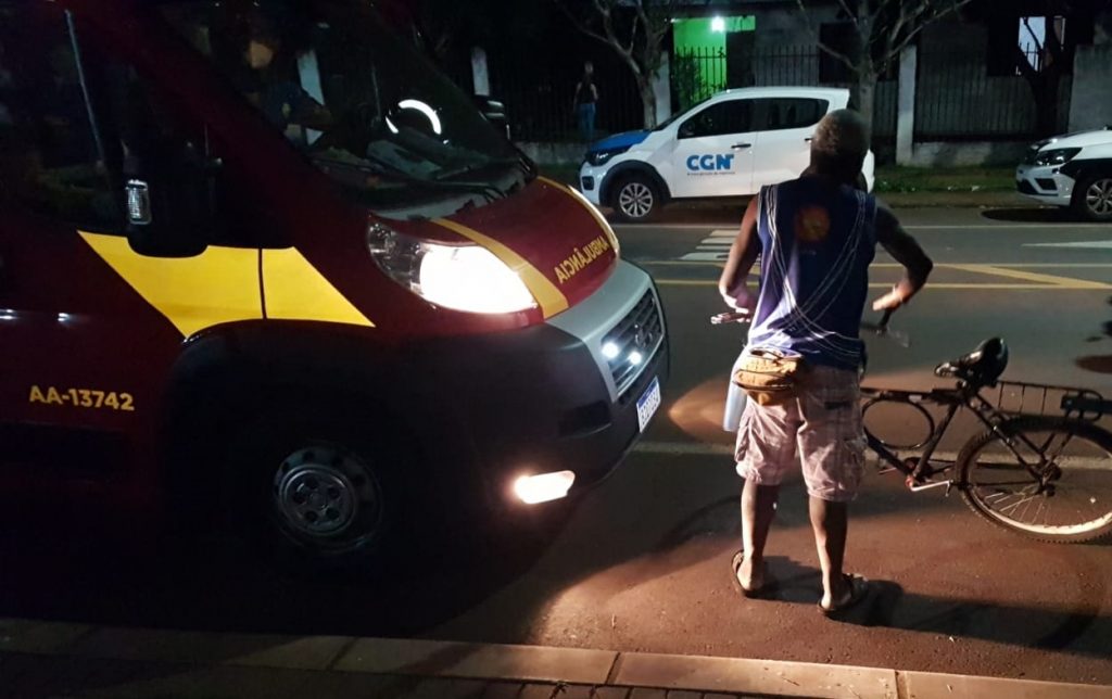 Siate é mobilizado para atender ciclista que teria sido atingido por carro no Bairro Coqueiral Siate é mobilizado para atender ciclista que teria sido atingido por carro no Bairro Coqueiral