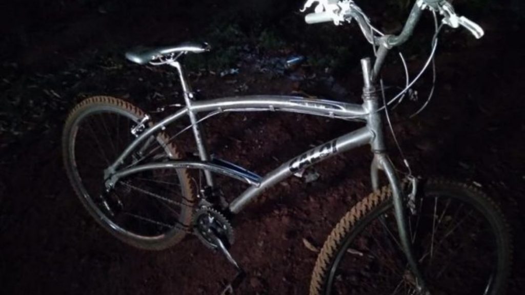 Bandido furta moto e deixa bicicleta para vítima no interior de Santa Helena Bandido furta moto e deixa bicicleta para vítima no interior de Santa Helena