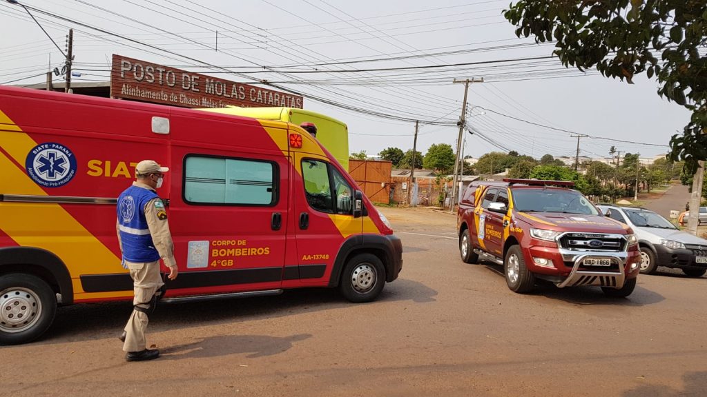 Homem fica ferido em acidente entre ônibus e bicicleta
