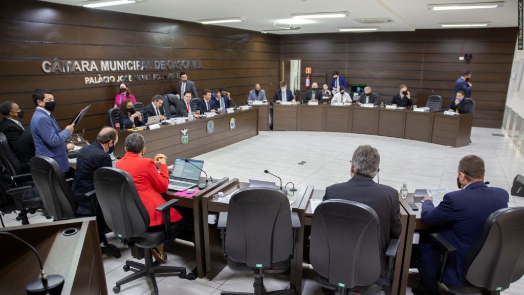 Câmara acata pareceres do TCE que aprovam contas de Paranhos de 2018 e 2019 Câmara acata pareceres do TCE que aprovam contas de Paranhos de 2018 e 2019
