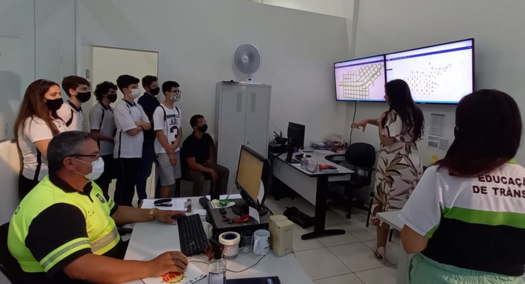 Semana Nacional: estudantes conhecem de perto a estrutura da Autarquia Municipal de Trânsito e Cidadania