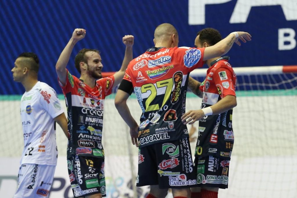 Cascavel Futsal estreia com o pé direito na Liga Futsal Paraná 2021