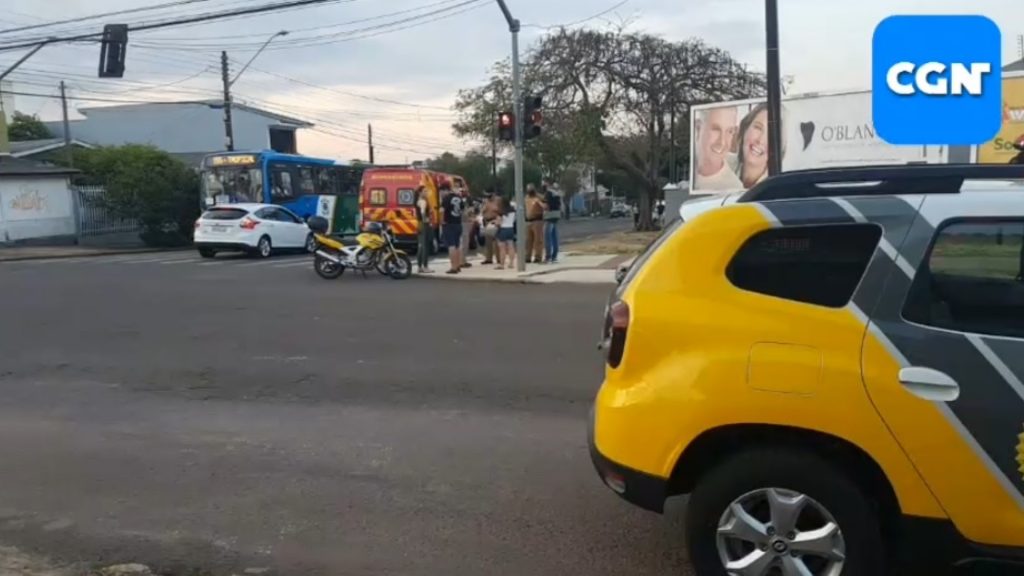 Colisão entre motos é registrada na Rua Fortaleza, na região do Bairro Coqueiral