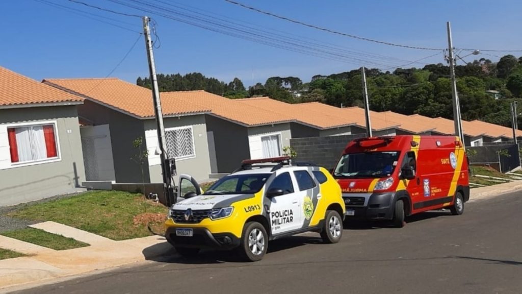 Após briga, marido atropela esposa e foge ‘vazado’ em Ponta Grossa