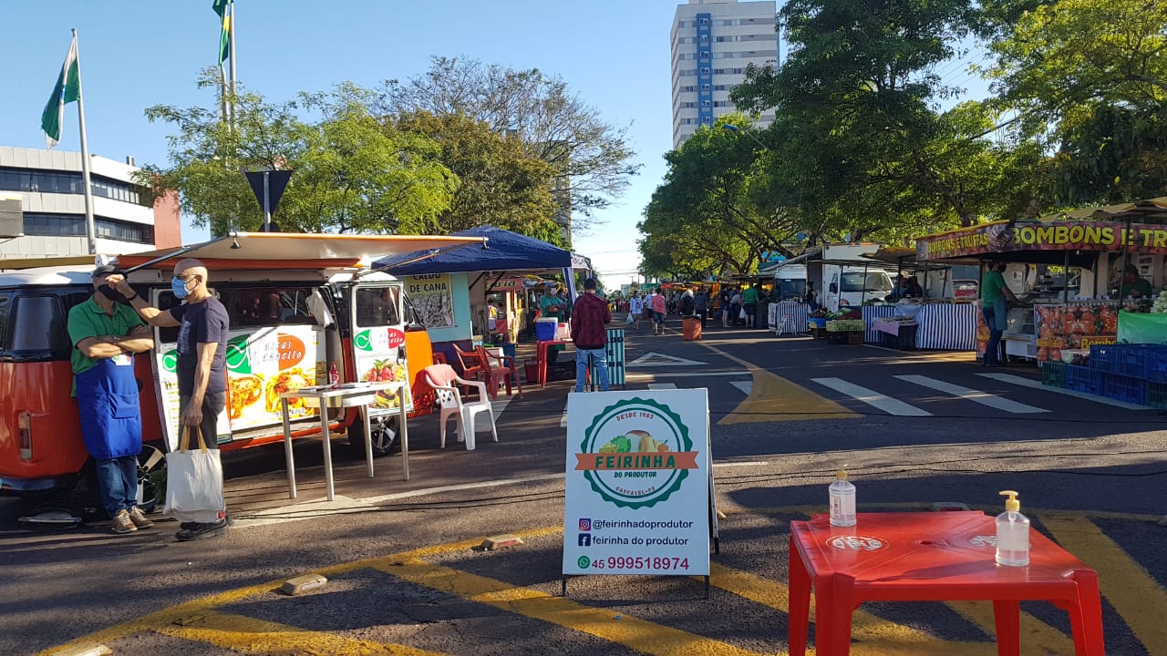 Sabadou galera! Partiu feira do produtor com a família e os amigos? Só não esqueçam a máscara Imagem referente a Sabadou galera! Partiu feira do produtor com a família e os amigos? Só não esqueçam a máscara