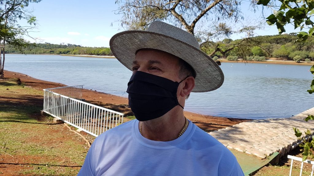 Caminhada ecológica é realizada no Lago Municipal de Cascavel