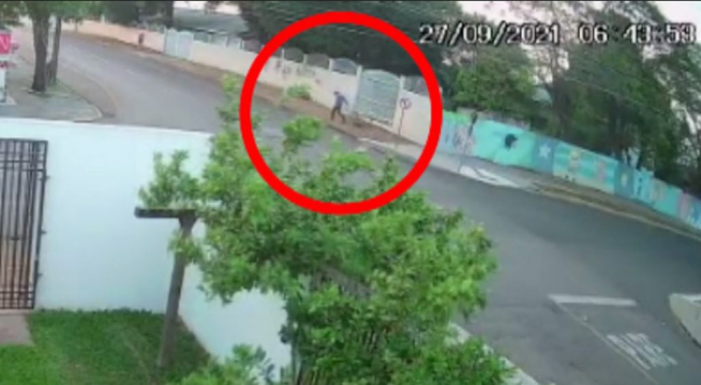 Casa das freiras da Imaculada Conceição, na Neva, é alvo de ladrões duas vezes em três dias; câmera flagrou as ações