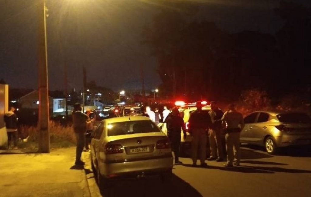 ‘Gabigol’ comanda roubo em Ponta Grossa, apanha e é preso