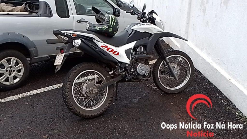 Homem vê sua moto roubada sendo vendida nas redes sociais e comunica a PRF, que recupera o veículo; um suspeito foi preso