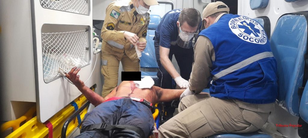 Homem é atingido por vários golpes de faca no Porto Meira, em Foz do Iguaçu