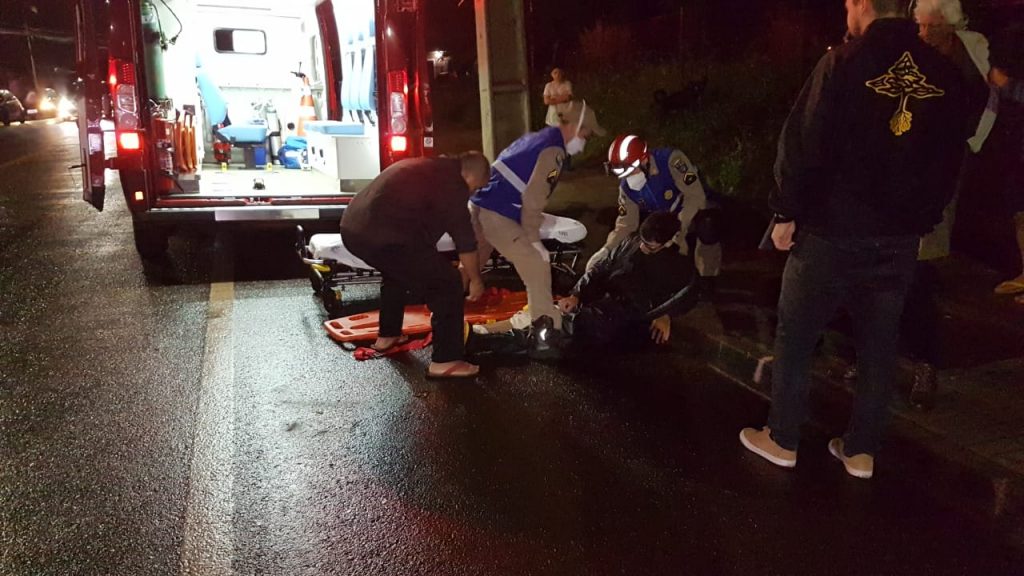 Motociclista sofre fratura em perna em colisão de trânsito no Brasmadeira