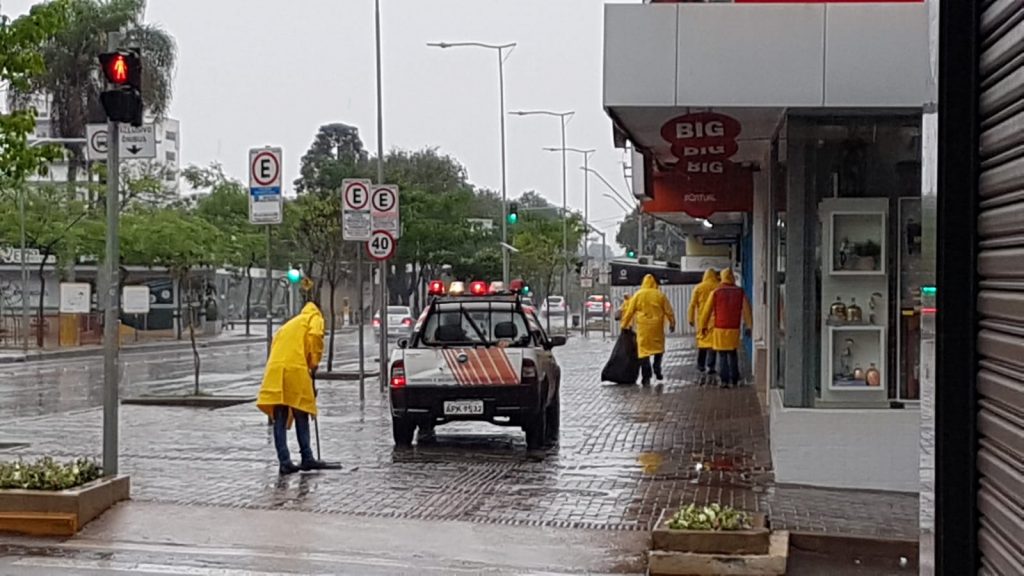 Neste domingo (03) Defesa Civil realiza limpeza na Av. Brasil