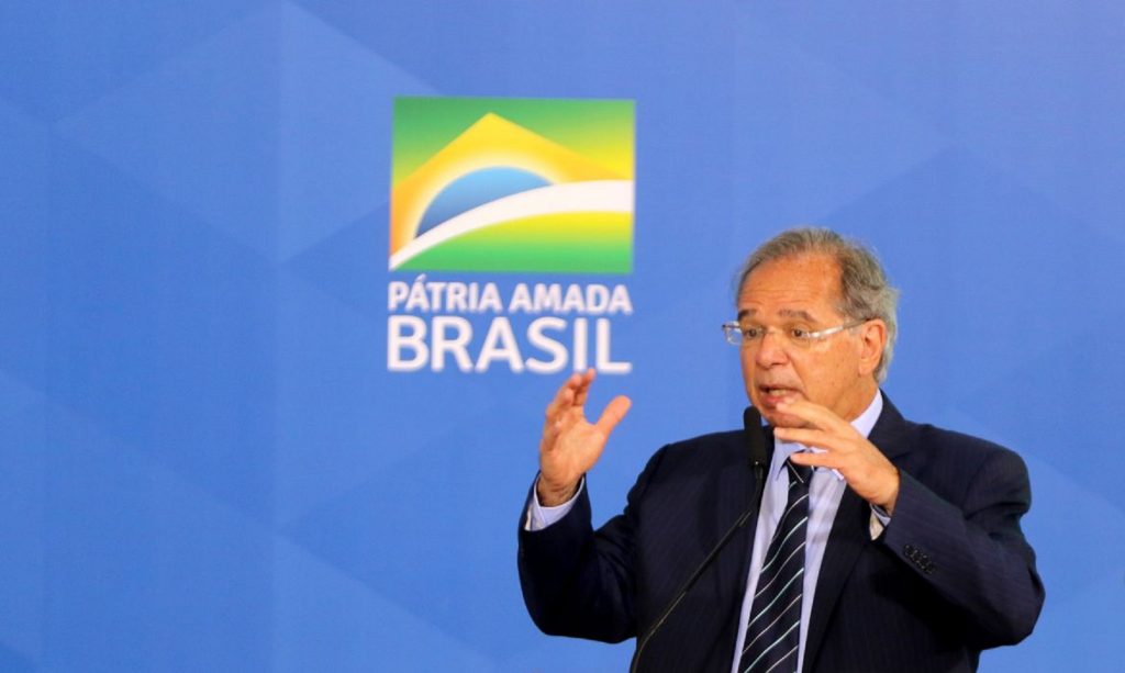 Guedes defende uso de reservas para capitalizar banco do Brics