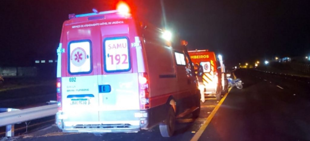Acidente em Ponta Grossa deixa ciclista inconsciente